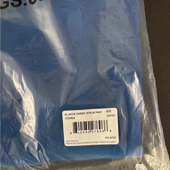 *Brand New* Figs Royal Blue Kade Cargo Scrub Pants Size M - Picture 2 of 3